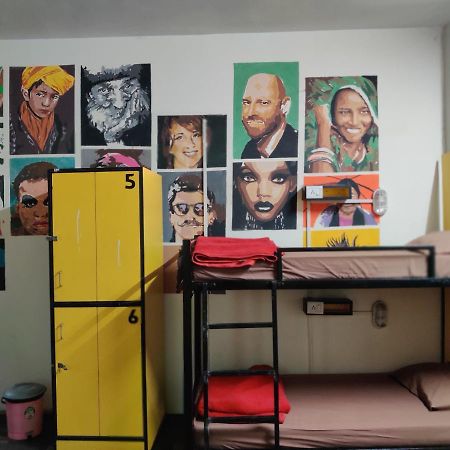 Hostel Heistel Delhi Neu-Delhi Exterior foto